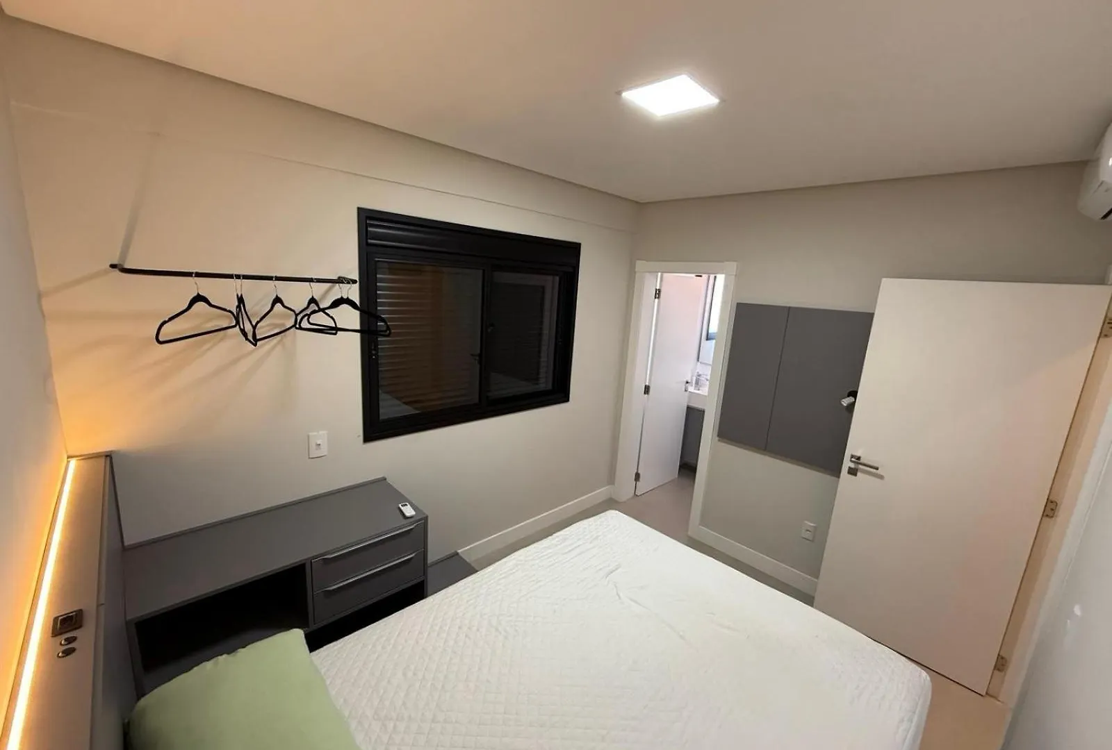 גוברנדור סלסו רמוס Cod 89 - Apartamento Apaixonante Na Praia Grande דירה גוברנדור סלסו רמוס